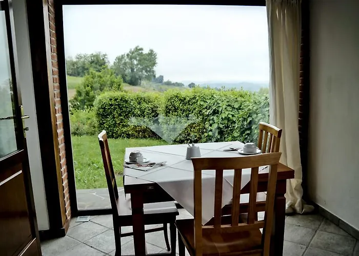 Relais Varnello 컨트리하우스 *